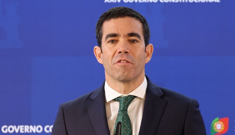 The Portuguese pay too much taxes, says minister
