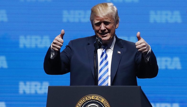 Alex Pretti's death is causing unexpected conflict: White House vs. gun lobby