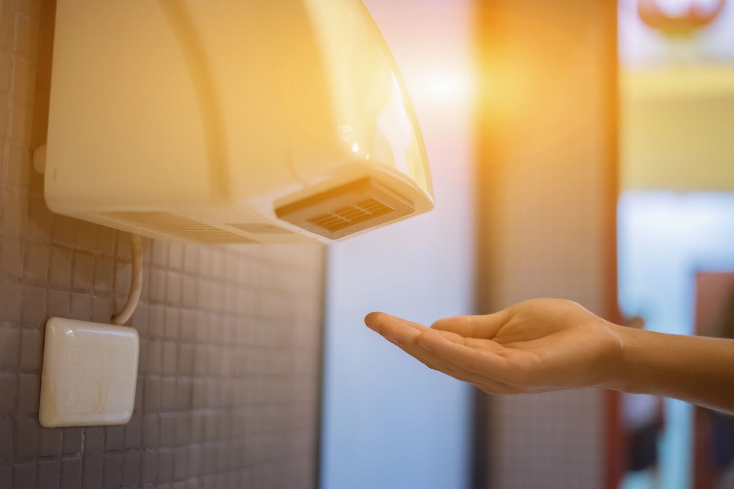 Hand dryers make more dirt than they clean. Even worse: they are a viral hurricane