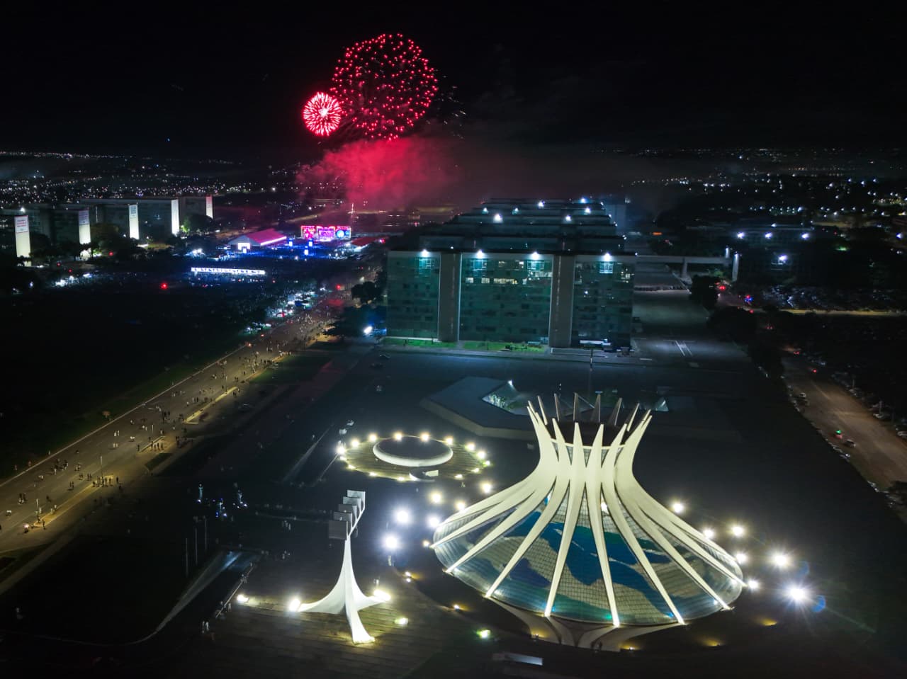 Fireworks display on the Esplanada dos Ministérios