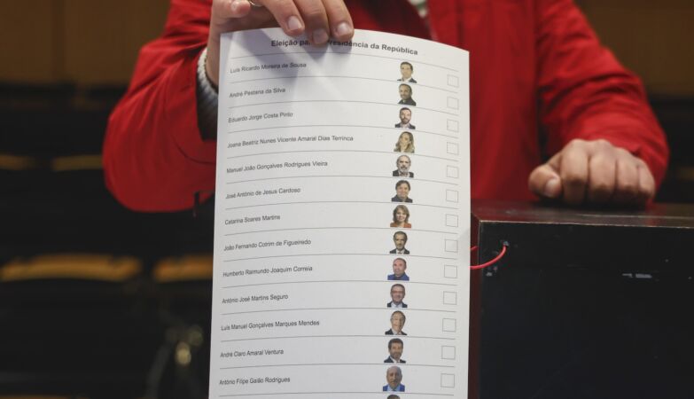 11 million, 11 candidates, 11 elections. Portugal goes to vote to choose the next president