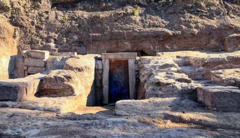 Sanctuary to Hercules and 2400-year-old elite tombs discovered in Rome