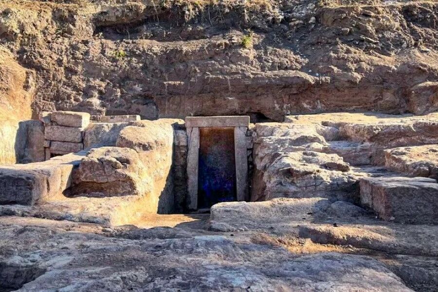 Sanctuary to Hercules and 2400-year-old elite tombs discovered in Rome