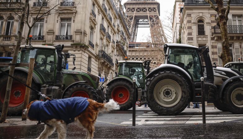 Barriers broke, illegal action: farmers’ “anger” reached central Paris