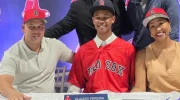 Cláudio Pereira no Boston Red Sox: quem é, salário e história do atleta image