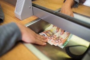 Country where Portuguese is the official language announces debt forgiveness from this date: find out who will be affected