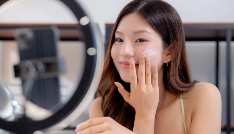 Teenagers can't escape unrealistic beauty standards on social media