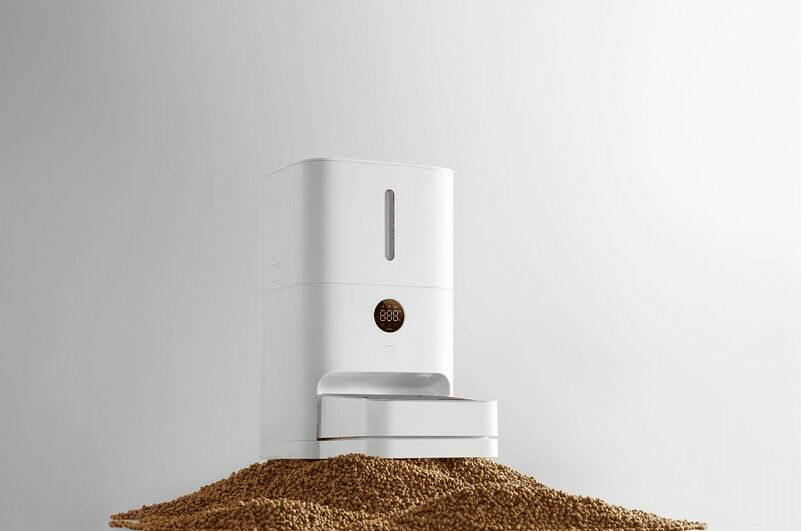 Xiaomi also produces and sells compressor, jug and screwdriver