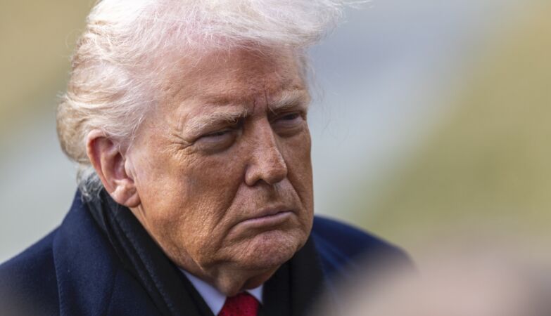 Trump threatens to launch tariffs against anyone who opposes the annexation of Greenland