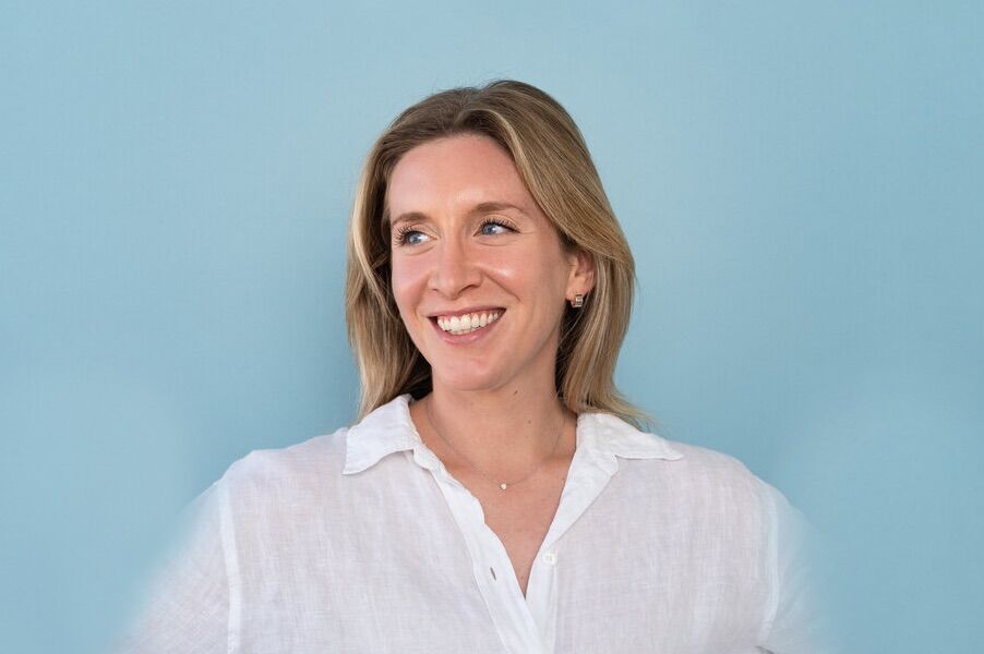 Michela became a millionaire at age 30 — and reveals the first step towards financial freedom