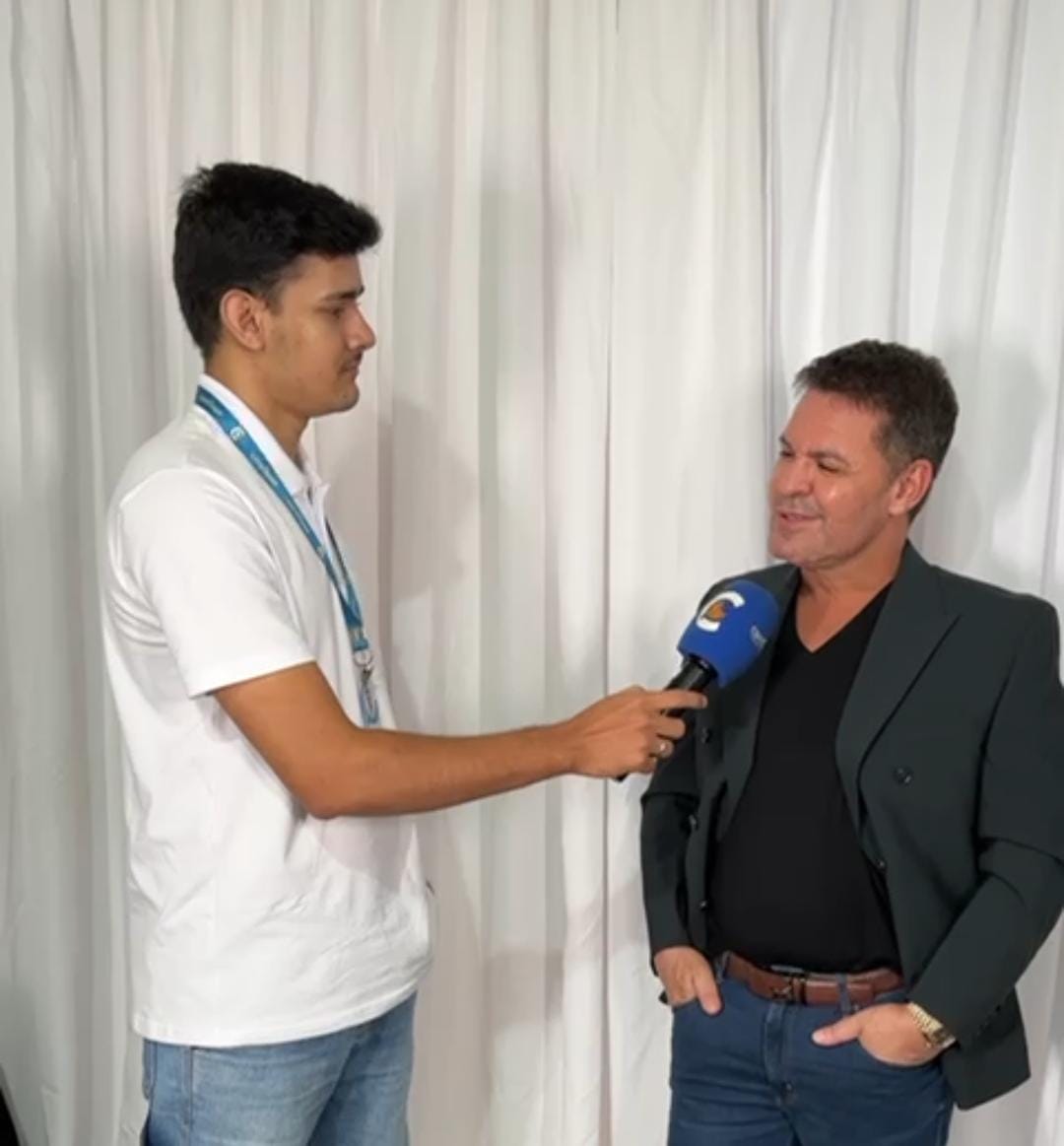 Eduardo Costa celebrates New Year's Eve in Cruzeiro do Sul and wishes prosperity for 2026