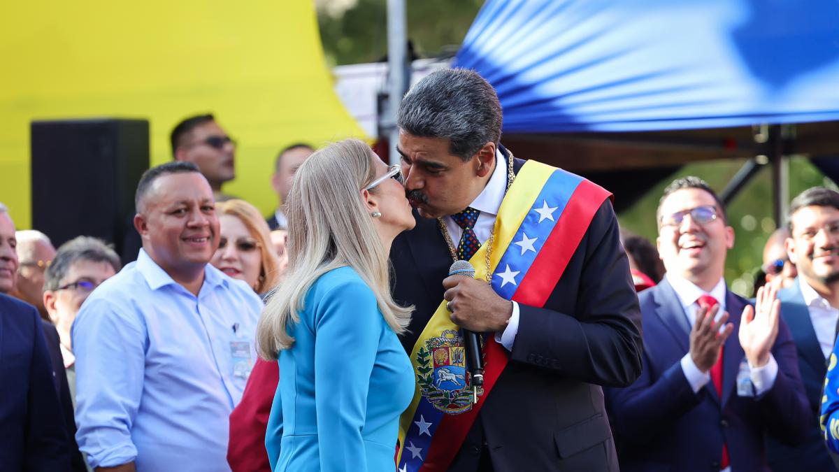 Who is Cilia Flores, Maduro's wife and "first combatant" of Chavismo