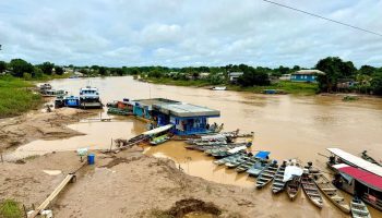 Even after heavy rains, the water level of the Iaco River continues to fall in Sena Madureira