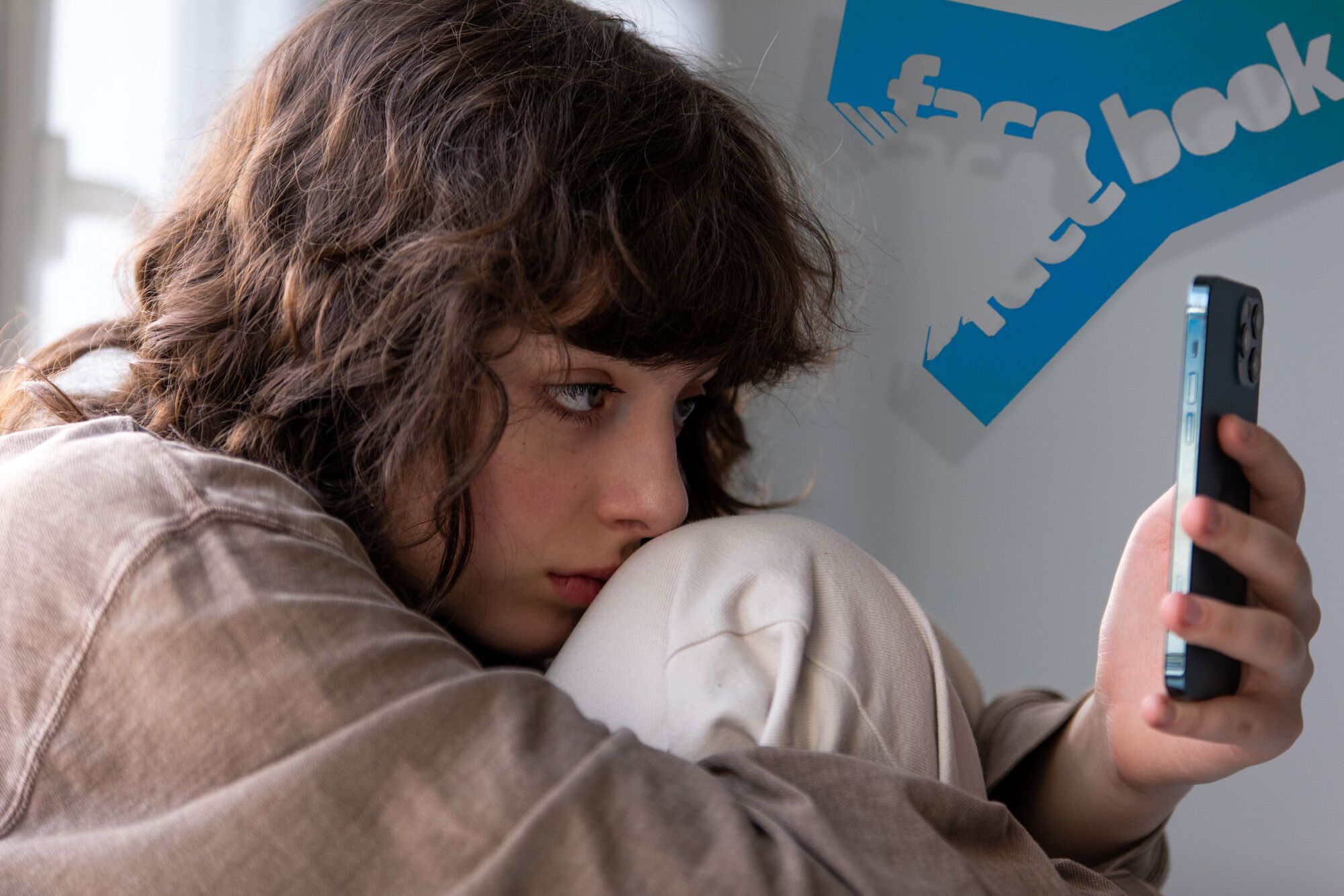 New York will impose “pack of tobacco”-style warnings for young people on social media