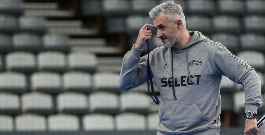 Handball is played with 7, Portugal had 8 on the field (but tied in goals)