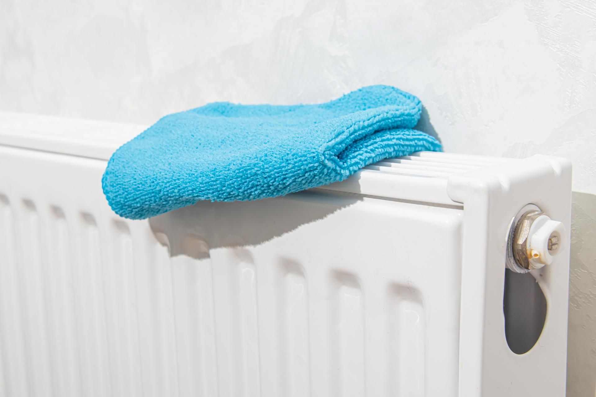 Proven patents Spray this on a radiator at home, it will get warmer in an hour and your household members will be kissing your hands. Half of Poles lose heat at home because of this!