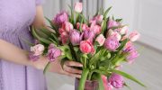 Cut flowers Without it, the tulips in the vase will die after 1 day. It's important to do this before putting them in water, and the flowers will stay fresh and firm for weeks. How to make cut tulips last longer