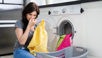 A clean washing machine means clean laundry. Put 1 tablet into the drum of the washing machine and turn it on. The ugly, musty smell will be forgotten, and you and your laundry will thank each other. Works better than baking soda. How to clean a washing machine