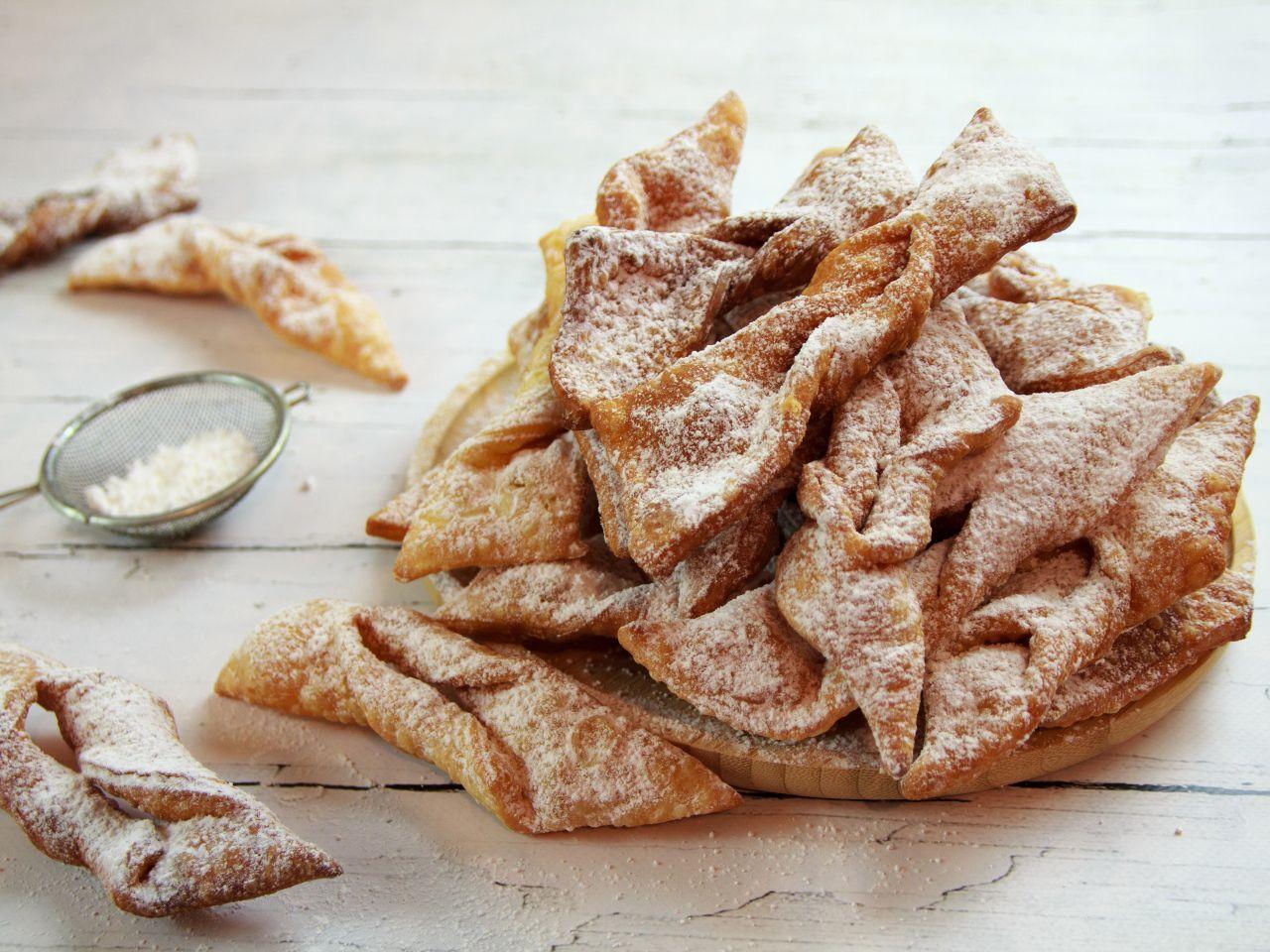 Sweets For Fat Thursday, I only make faworki. Because of this one ingredient, even my mother-in-law loved them. Recipe for faworki for carnival and Fat Thursday