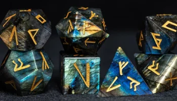 Rune predictions January 3, 2026. Laguz carries you on the wave of opportunities, Isa comes with precious indications at the beginning of the year