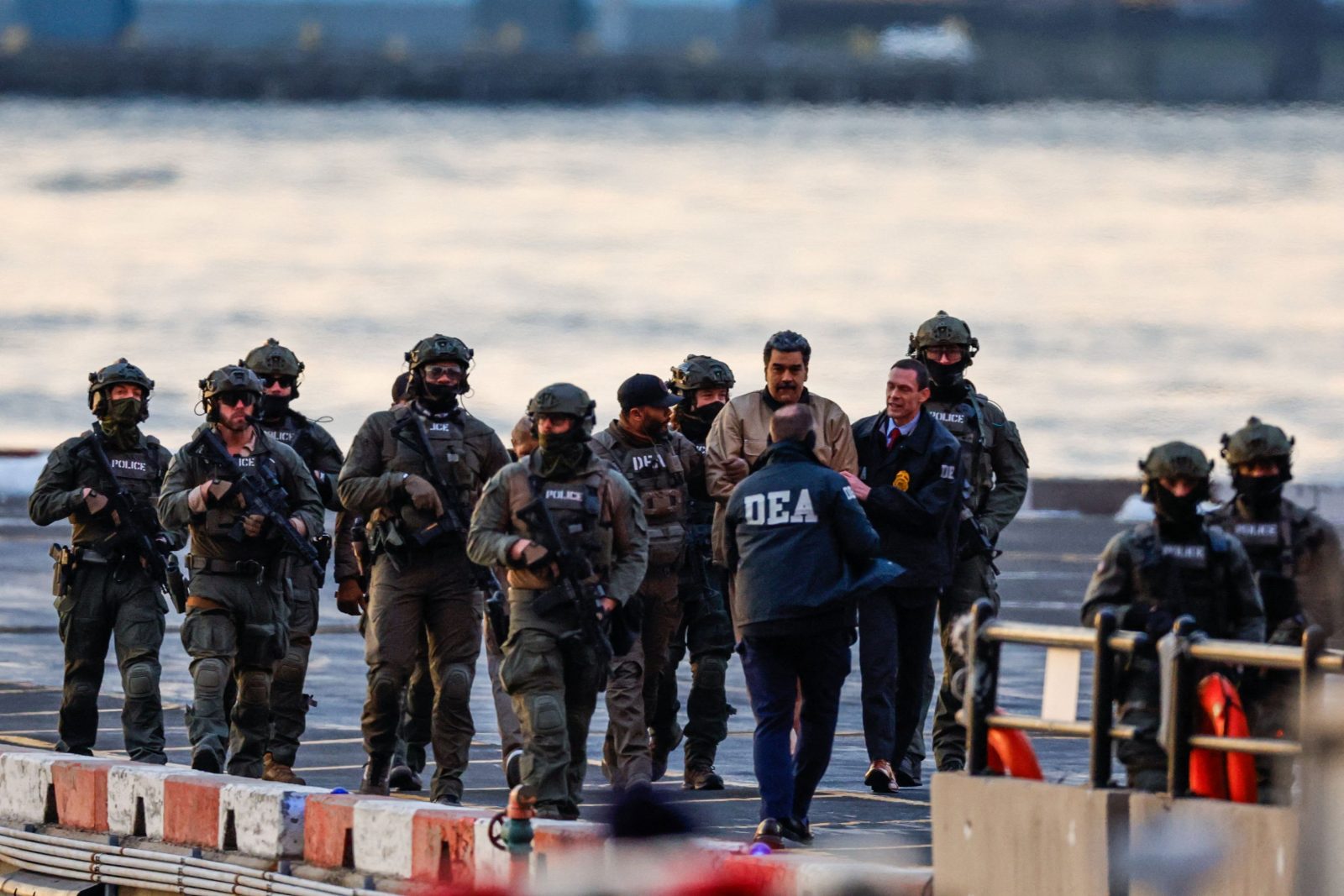 Maduro: Taken to court - Draconian security measures in New York