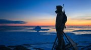 Yago Rodríguez, military expert: "Denmark's elite unit in Greenland uses a 110-year-old rifle because modern ones would fail at 45 degrees below zero"