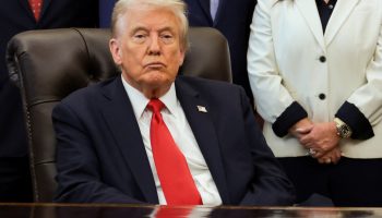 Μάρκος Κουναλάκης: Ο Τραμπ, η «θεωρία του τρελού» και ο φάκελος Γροιλανδία