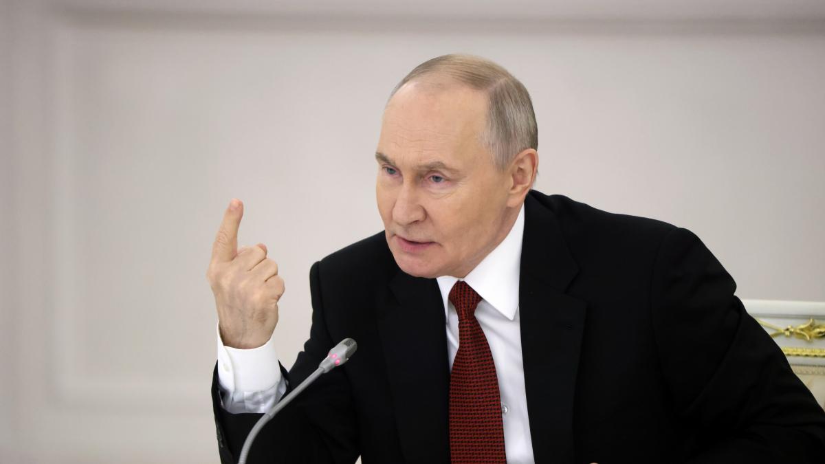 Arto Luukkanen, researcher, on what the entry of 2026 has been like for Russia: "A blow to Putin's face"