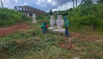 Deracre works on works on the Ramal do Adolar footbridge and maintains teams in the field in Sena