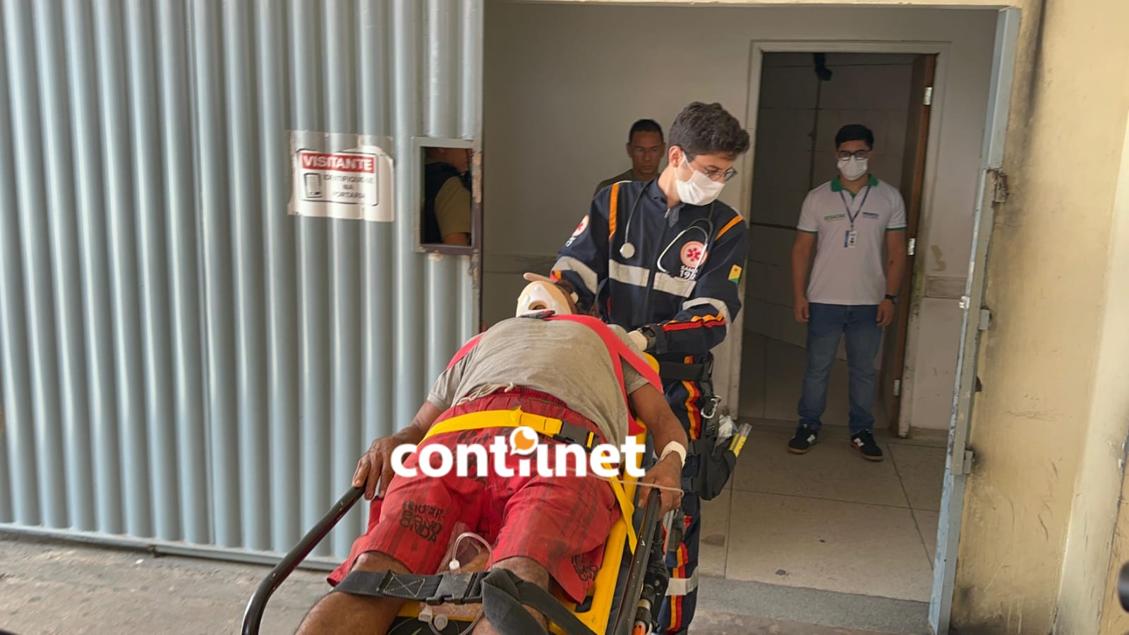 Day laborer suffers electric shock and falls 4 meters down stairs while working in Rio Branco