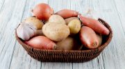 Store potatoes and onions like this? Expert warns that it could be the biggest mistake and explains how to save them