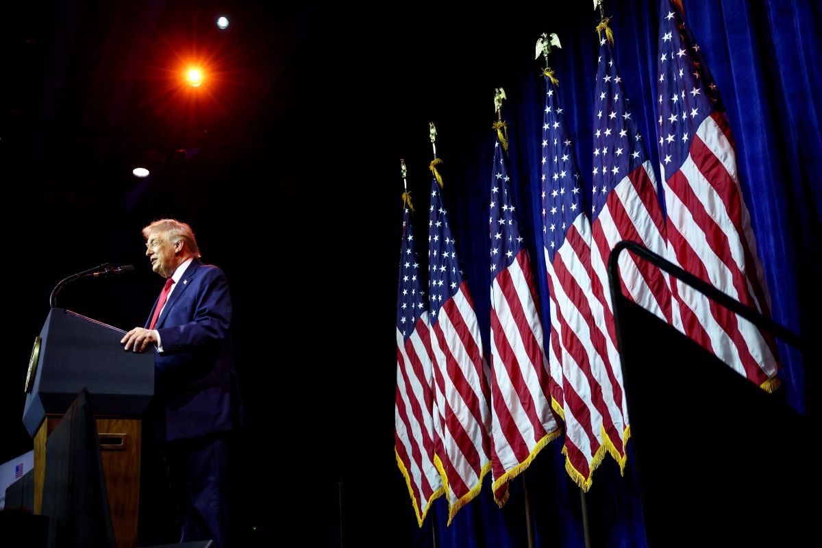 Ο Ντόναλντ Τραμπ εξετάζει επιλογές για την απόκτηση της Γροιλανδίας