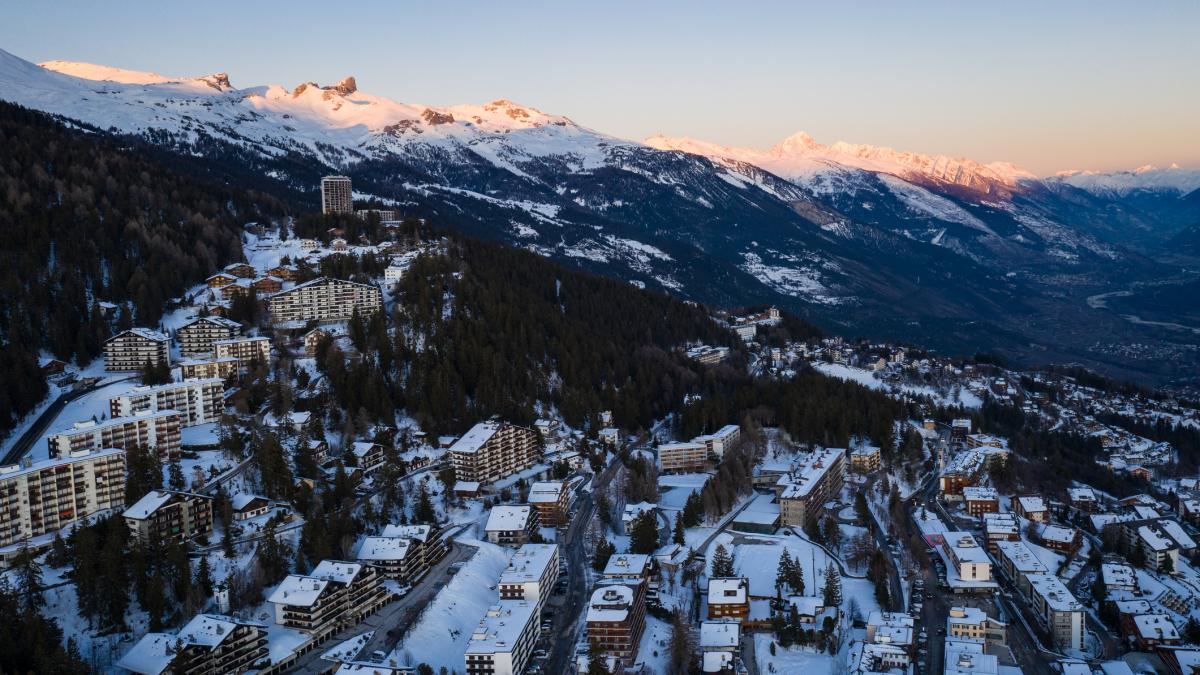 Several dead and injured in an explosion in a bar in the ski resort of Crans Montana (Switzerland) during the New Year's party: what is known about the accident