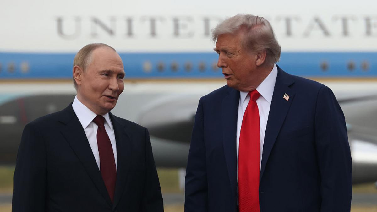 Trump announces that Putin has agreed to a week-long ceasefire in Ukraine "due to record cold"