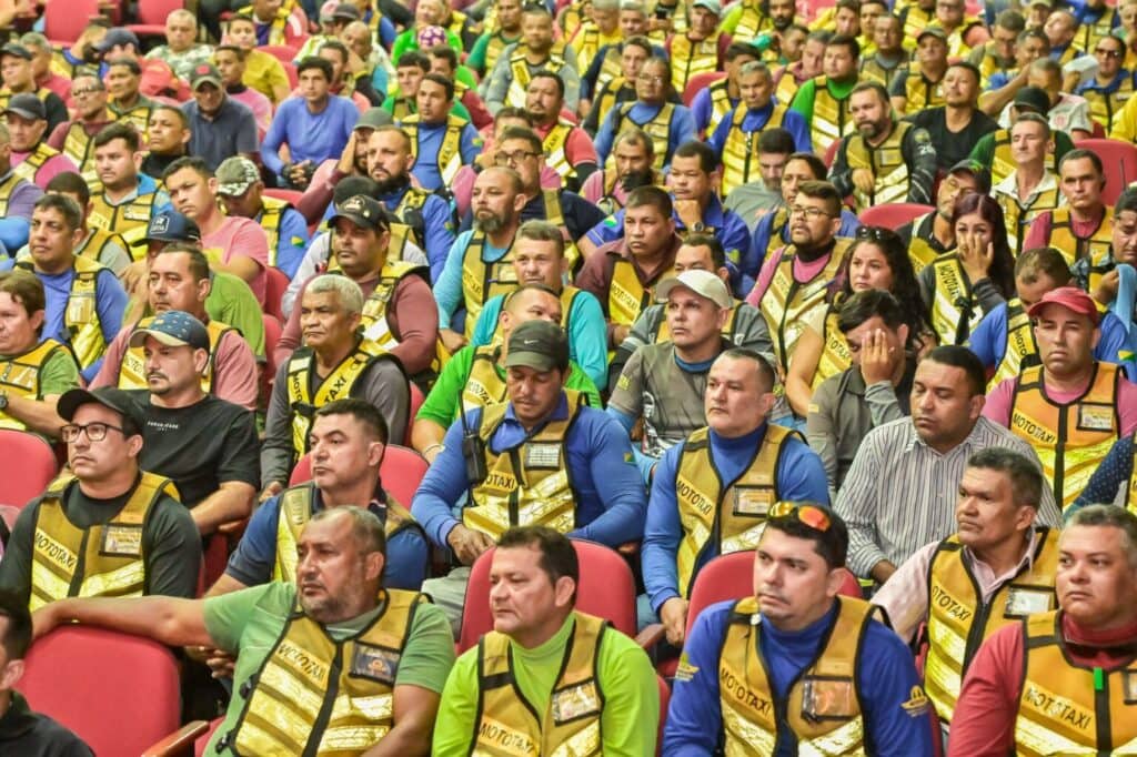 Taxi, motorcycle and app drivers have until February to re-register and continue working