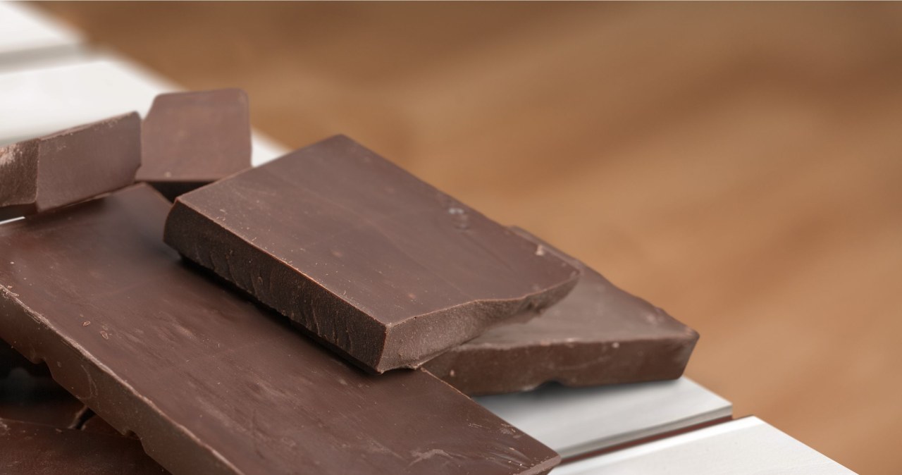 Dark chocolate and coffee are an energizing duo that has great health benefits