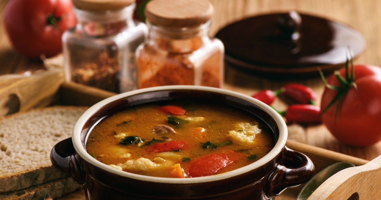 In fact, bogracz is the name of a cauldron, but in Poland this is how they call Hungarian goulash soup. /123RF/PICSEL