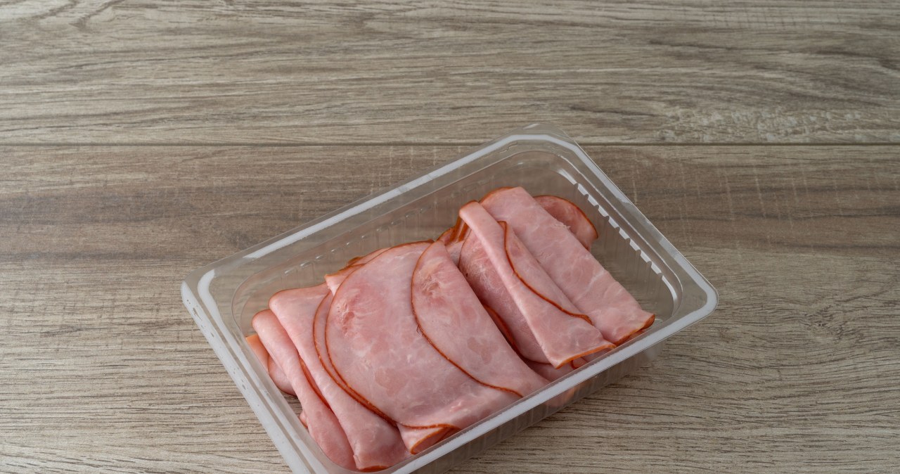 Do you store cold meats like this? No wonder it loses its freshness quickly