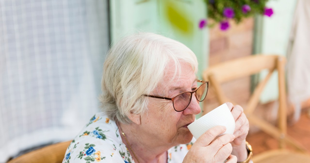In the morning, it is worth reaching for an infusion of ginger, turmeric and cayenne pepper /123RF/PICSEL