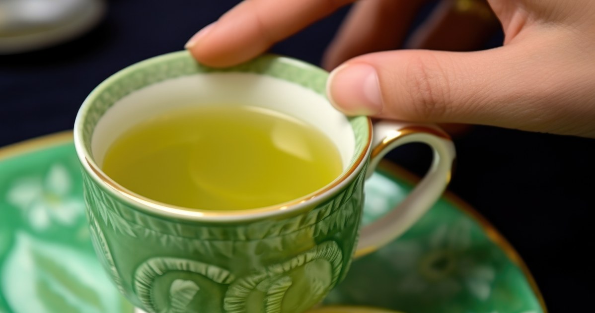 Green tea speeds up the metabolism and reduces the appetite for sweets /123RF/PICSEL