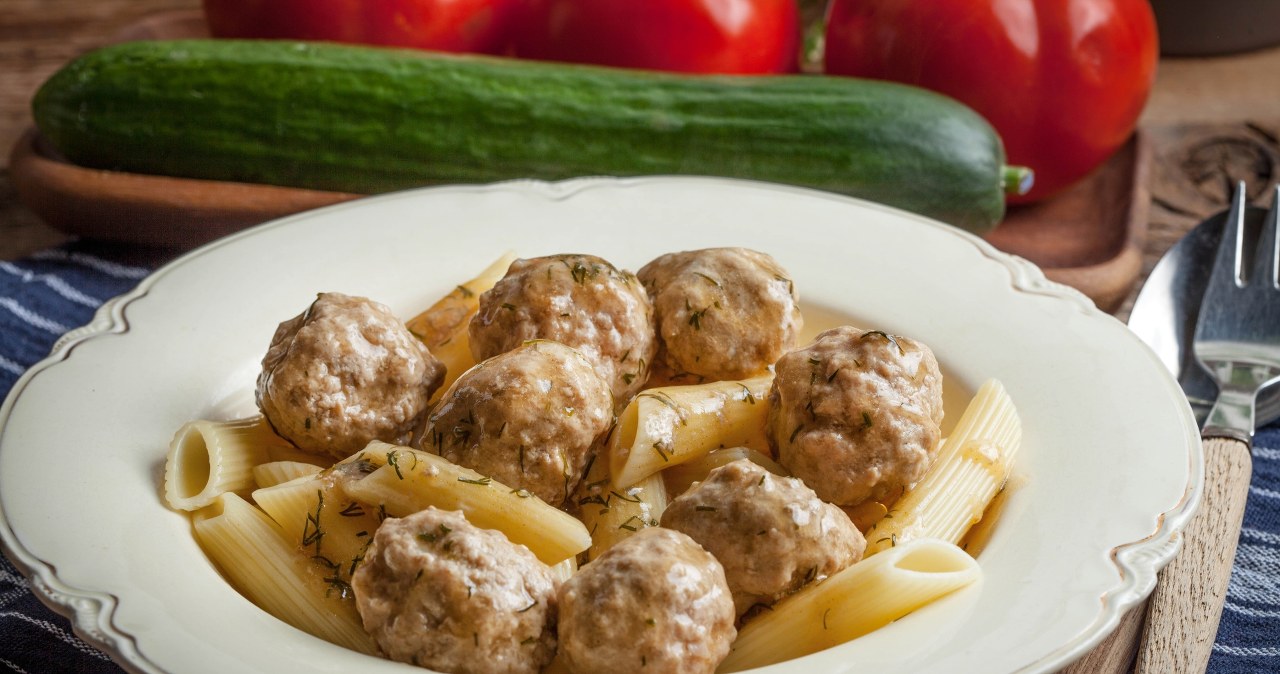 Serve Polpette in Bianco with your favorite pasta
