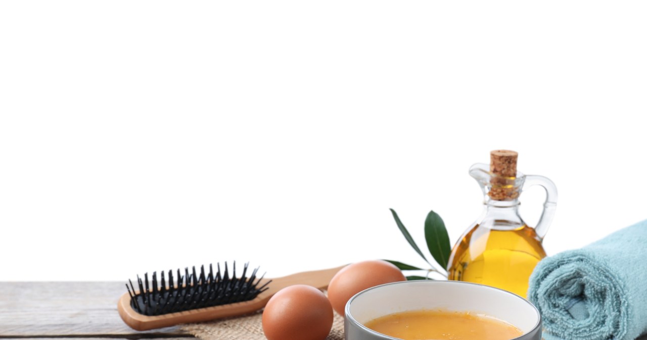 Eggs and olive oil are a reliable duo that visibly improves the condition of your hair, without the need to reach for expensive cosmetics /Pixel