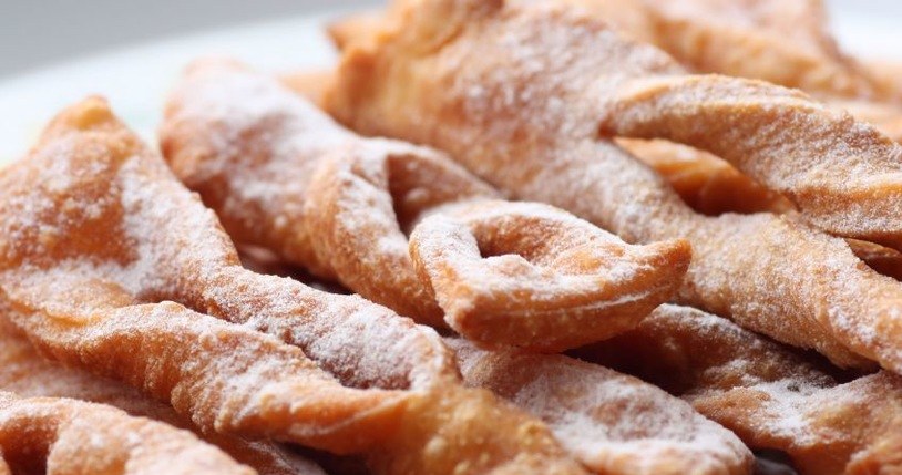 I only make faworki from this flour. They are so fragile that they melt in your mouth