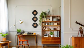 Do you have such accessories at home? It's better to throw them away, they only spoil the decor