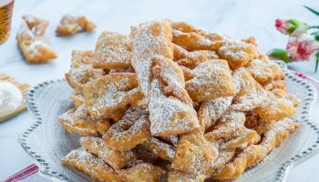 Add to the dough for faworki. They will be fluffy and stay fresh for longer