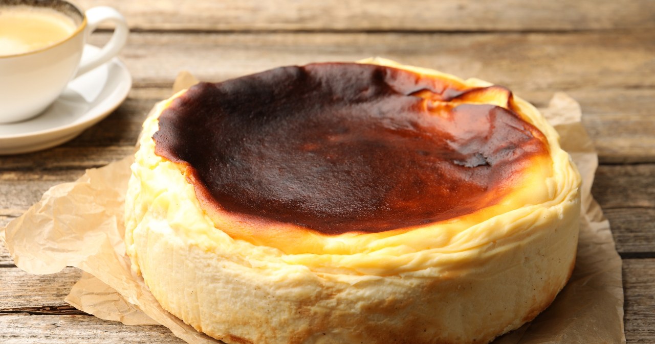 Fluffy like a cloud and doesn't fall off. Grandma's cheesecake is better than Basque cheesecake