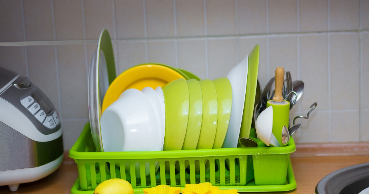 It takes up less space and looks better. Now, dishes are dried on this in kitchens