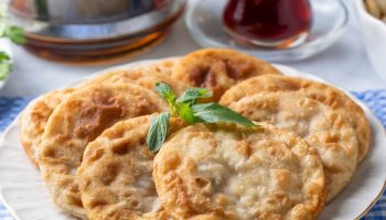 Crispy, round dumplings with minced meat. Recipe for Simples