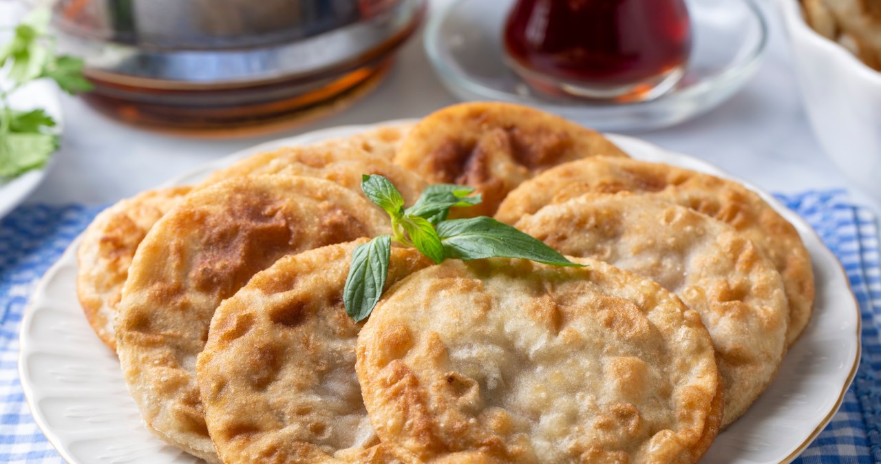 Crispy, round dumplings with minced meat. Recipe for Simples