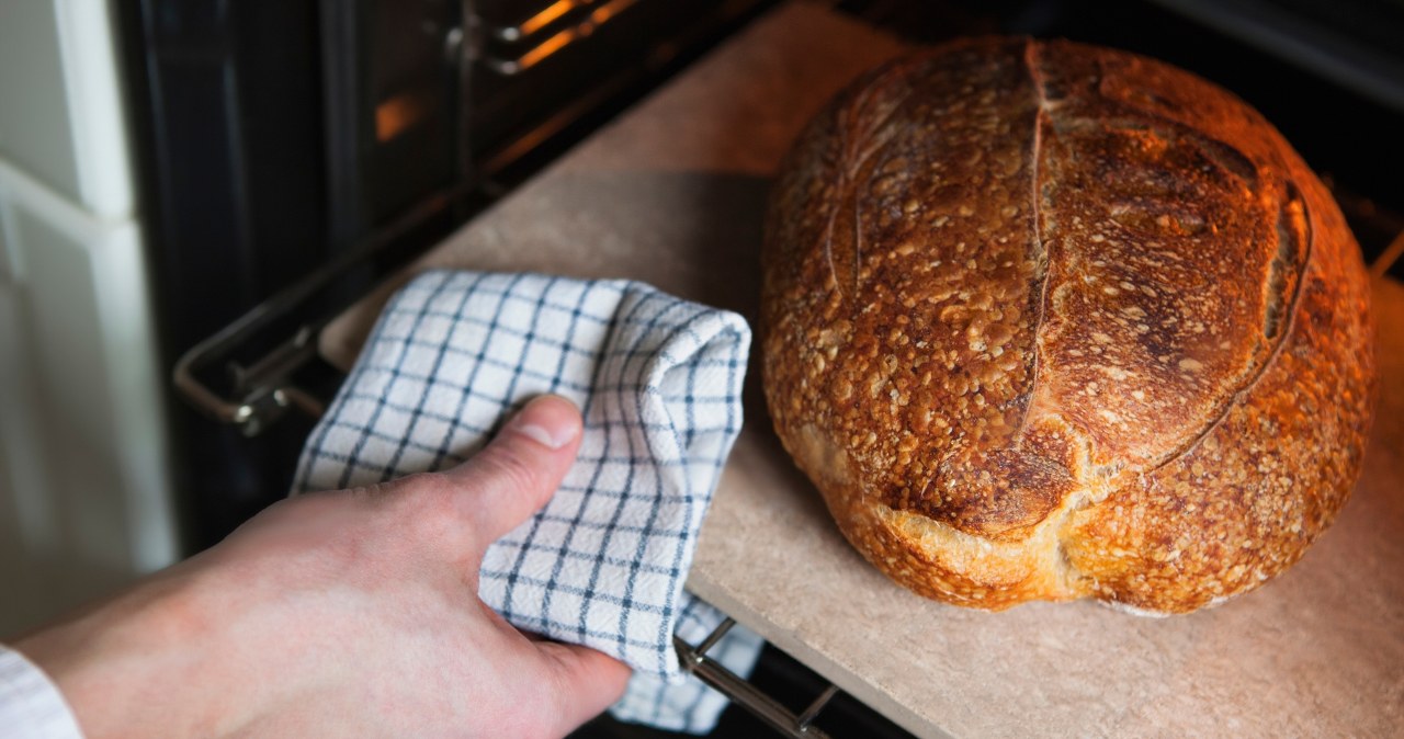 I baked this bread once and I was hooked. It's all because of an unobvious addition